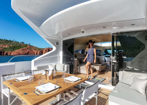 upperdeck luxury yacht mangusta 108 lady b