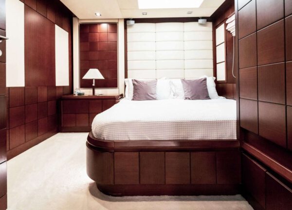 cabin luxury yacht azimut 29m koukles greece