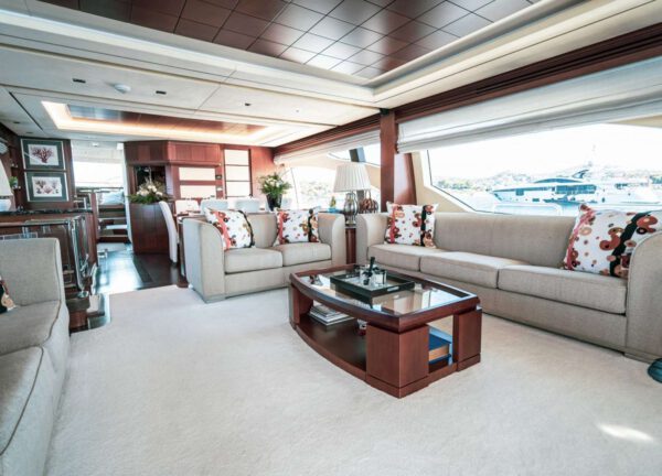 lounge luxury yacht azimut 29m koukles