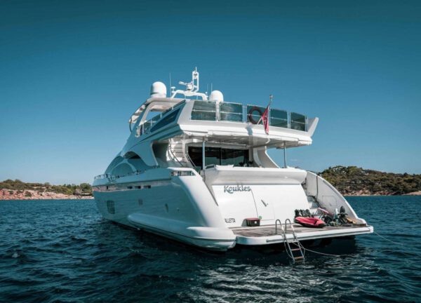 luxury yacht azimut 29m koukles greece