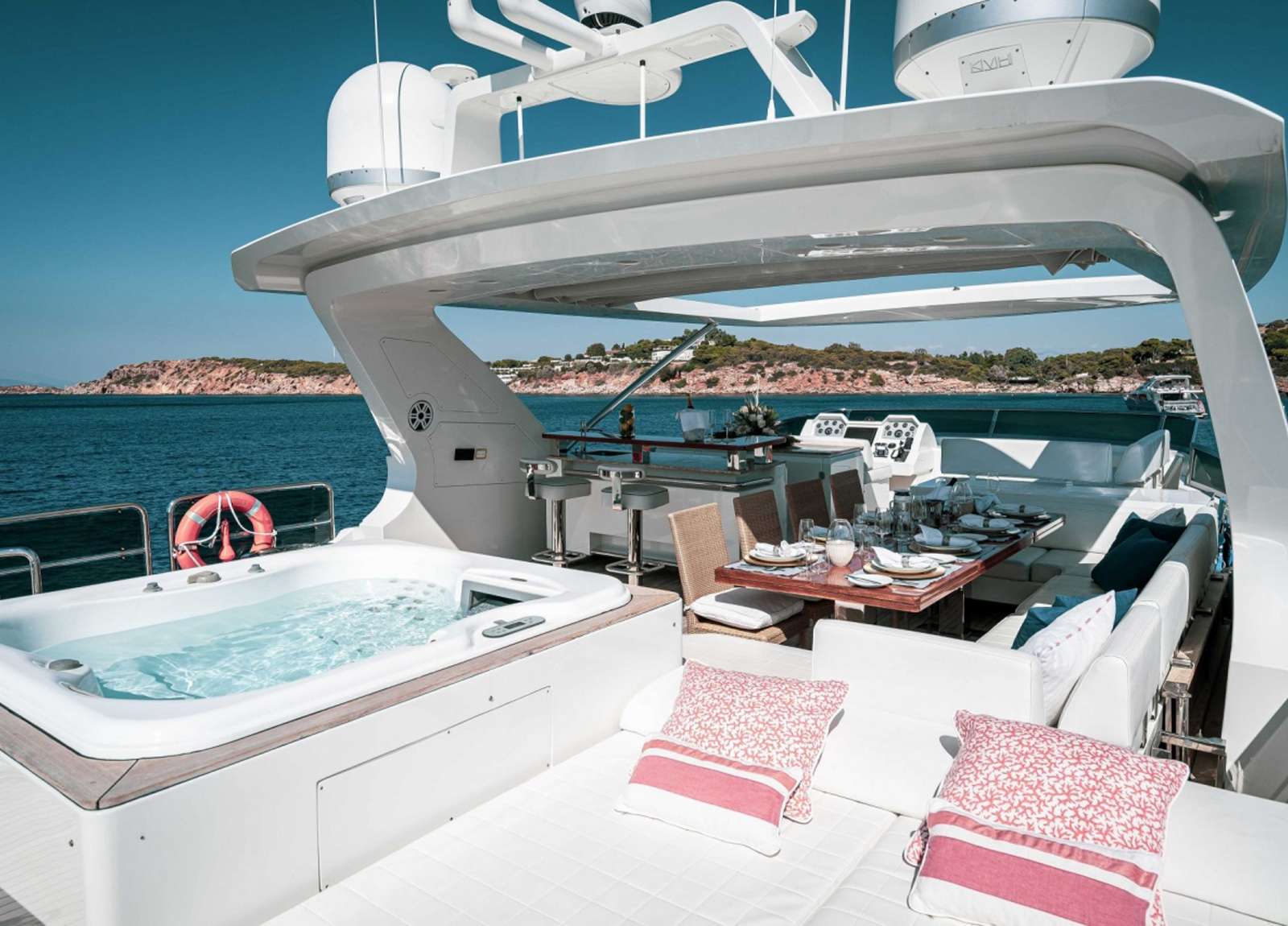 luxury yacht azimut 29m koukles greece upperdeck
