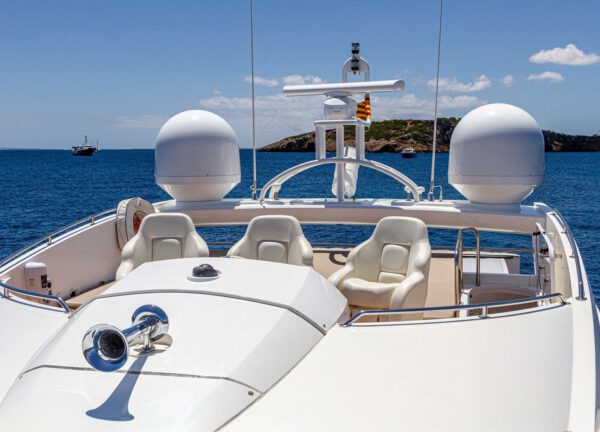 bridge luxury yacht sunseeker predator 84 basad balearic islands