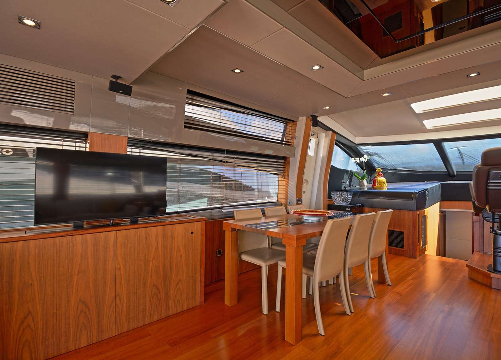 dining area luxury yacht sunseeker predator 84 basad balearic islands