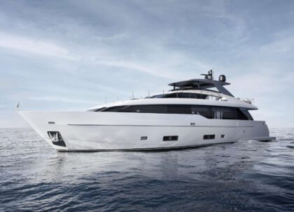 luxury yacht sanlorenzo sl 90 asymmetric seven cote d azur