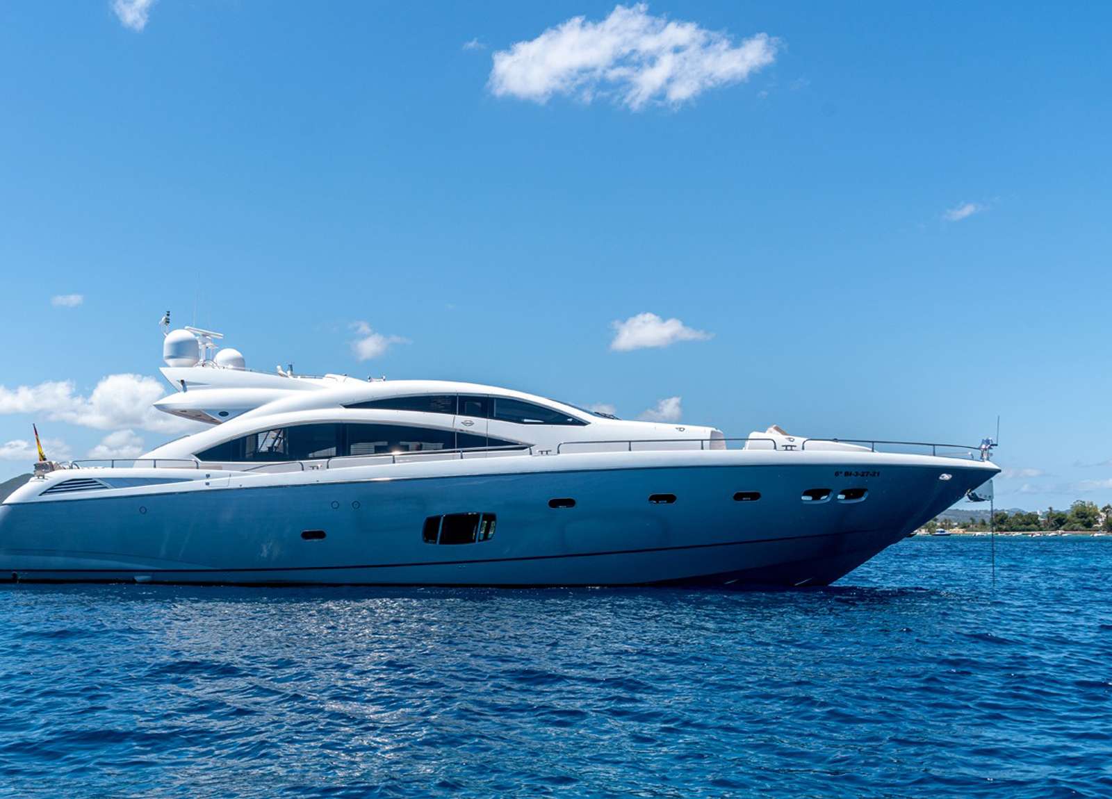 luxury yacht sunseeker predator 84 basad balearics