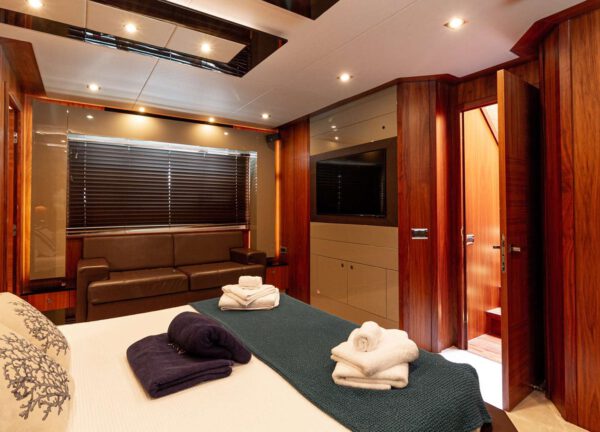 vip cabin luxury yacht sunseeker predator 84 basad balearics