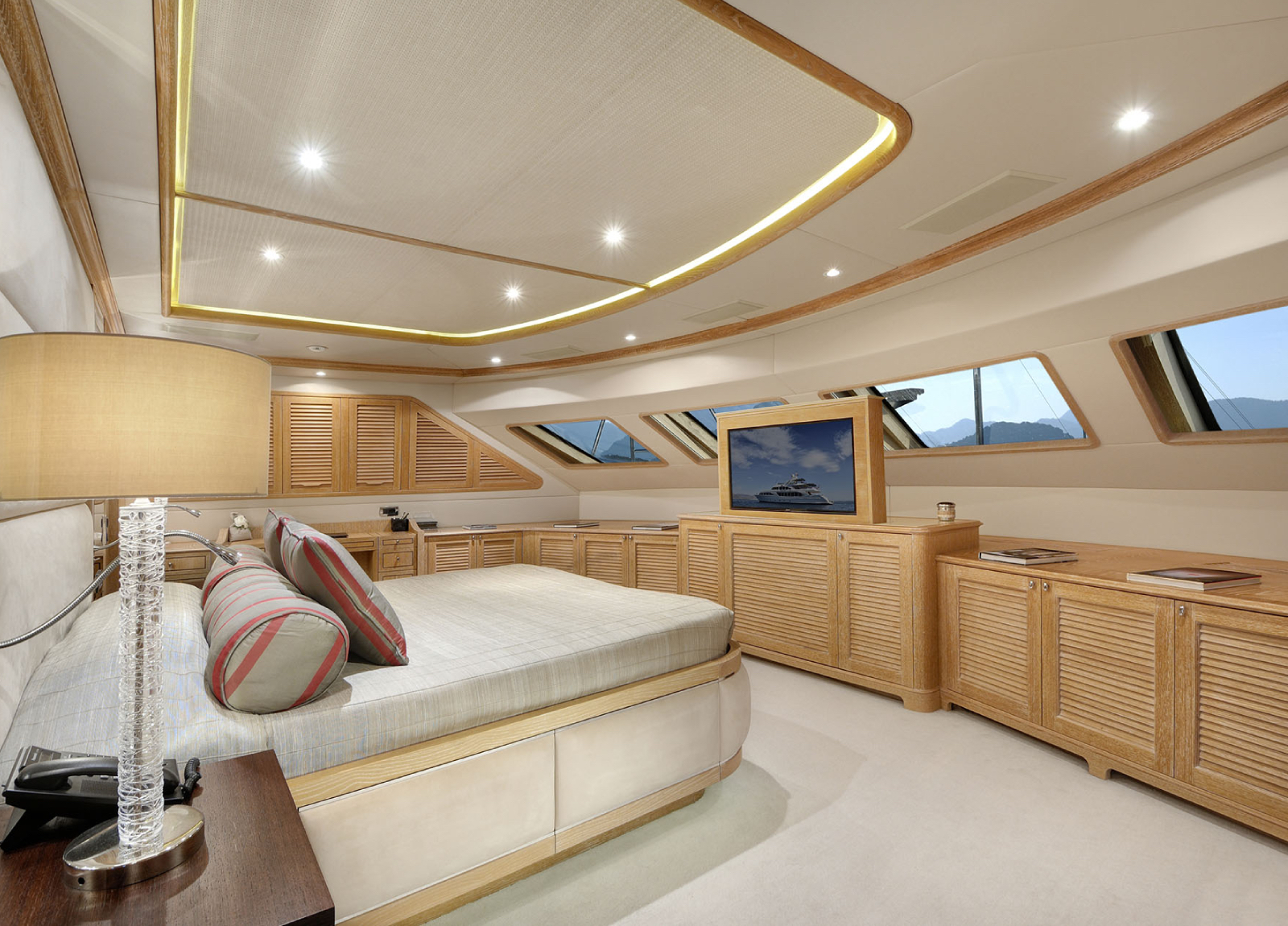 benetti classic 120 quest master kabine