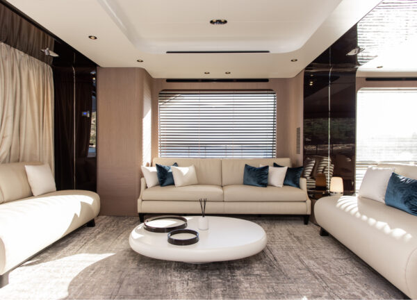 charter yacht azimut grande 27 metri dawo interior