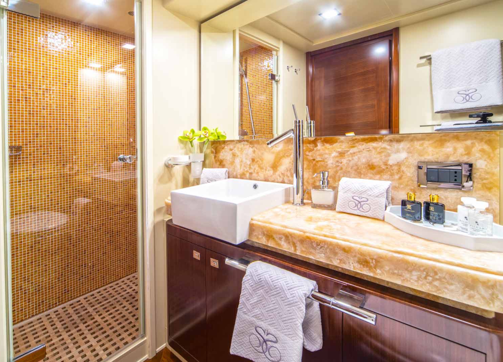 charter yacht croatia ferretti seventsense bathroom