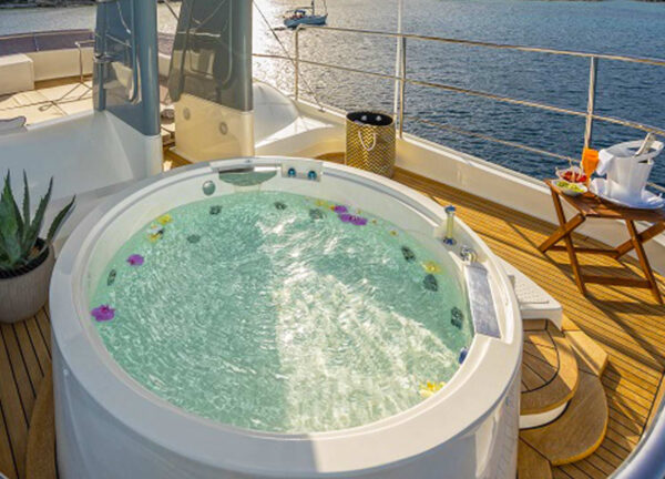 charter yacht croatia ferretti seventsense jaccuzzi