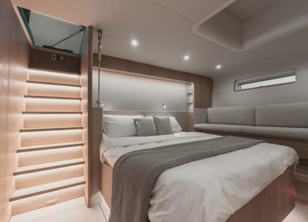 sailing yacht nadamas cabin