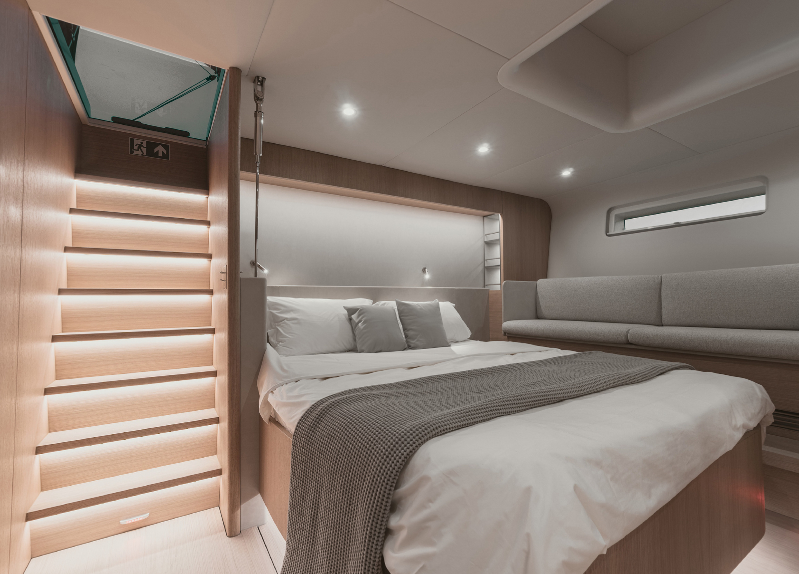 sailing yacht nadamas cabin