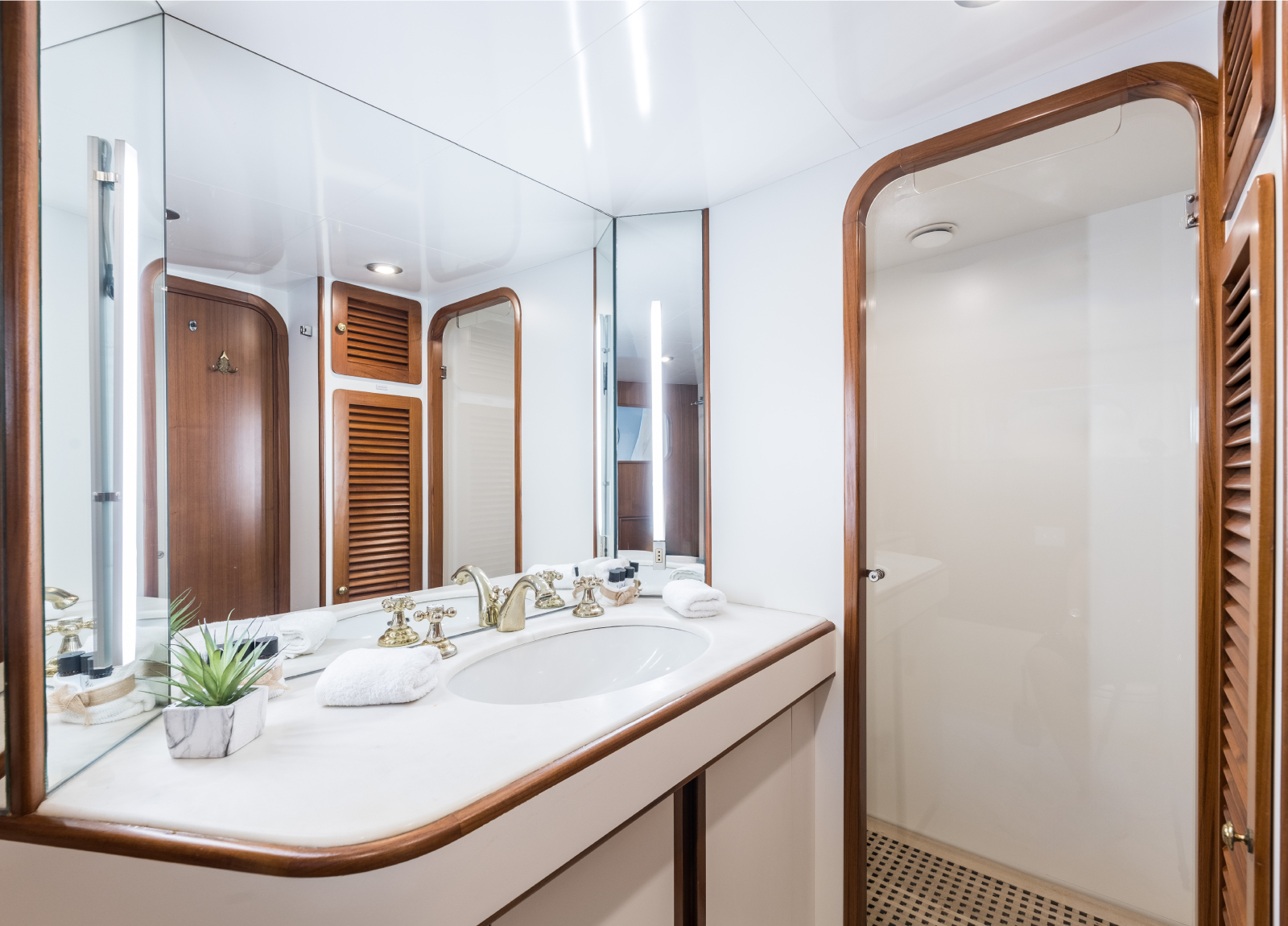 crn ancona 34m bath