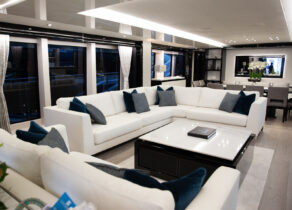 sunseeker-131-sonishi-lounge
