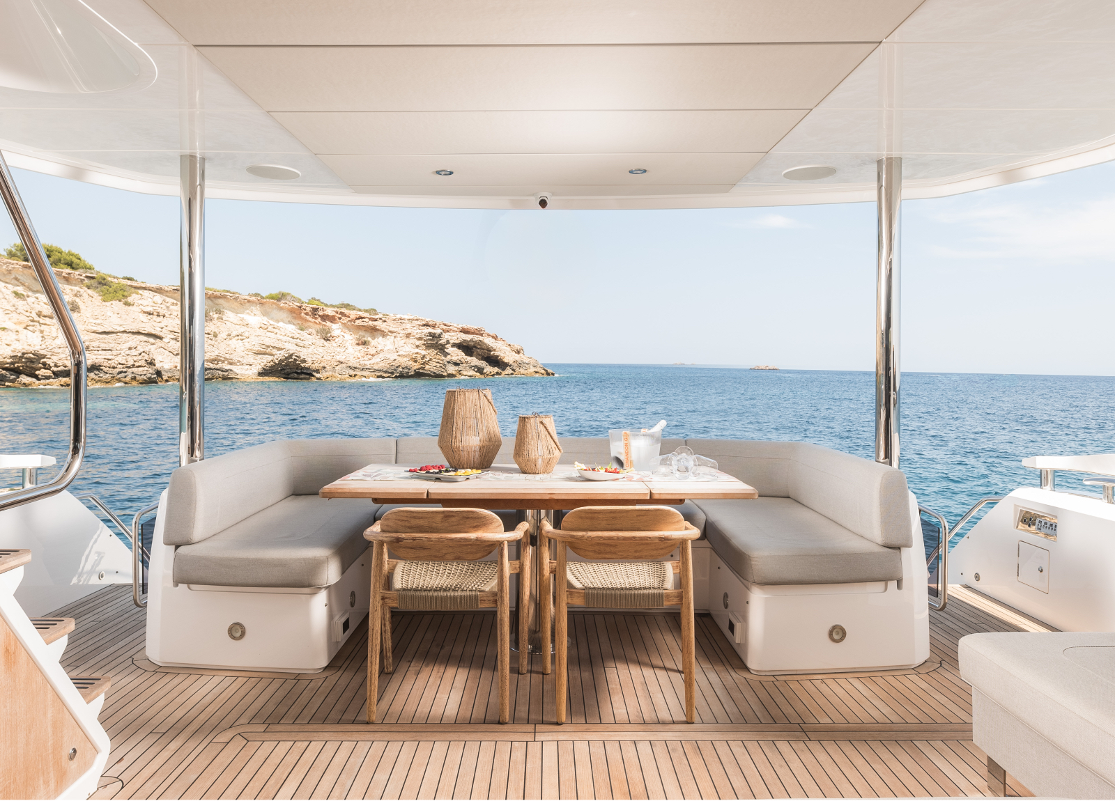 Sunseeker 76 saahsa Aussenausstattung essbereich