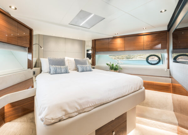 Sunseeker 76 saahsa vip