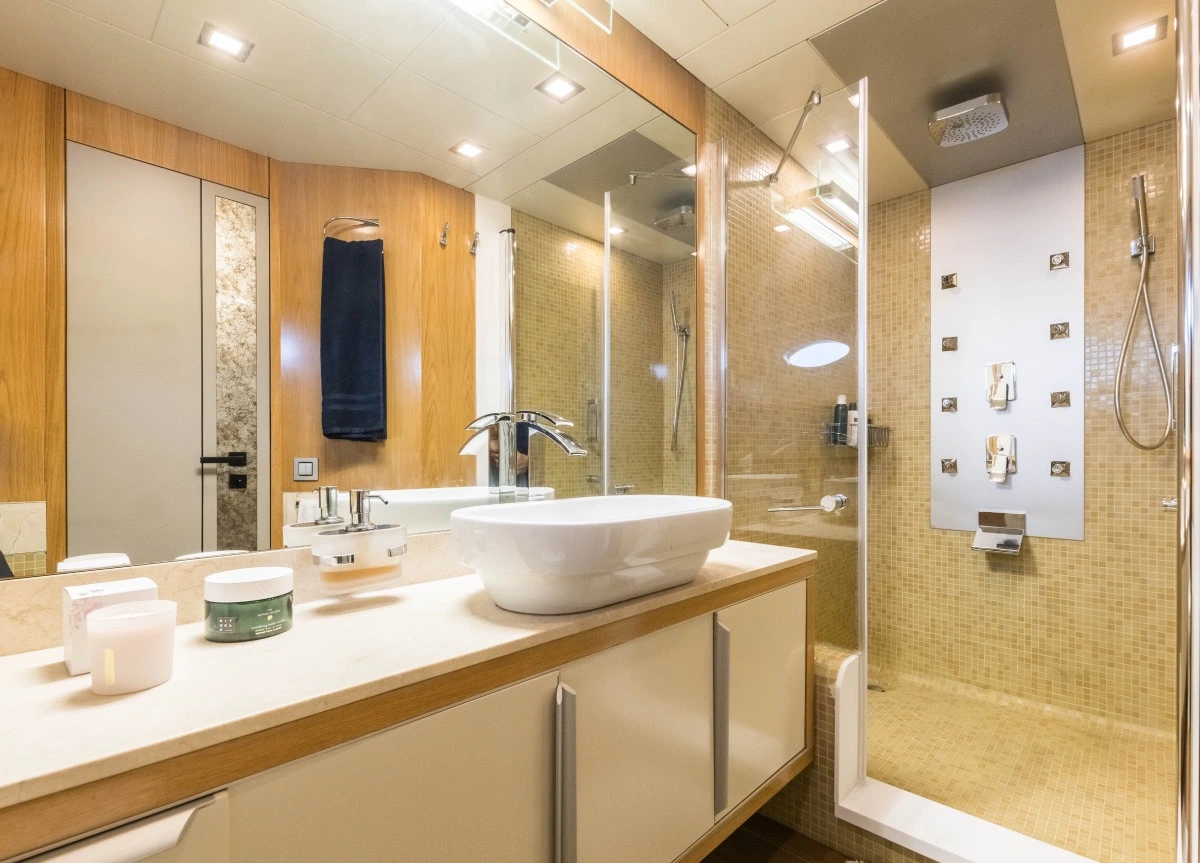 rodman muse 74 mr corn bathroom