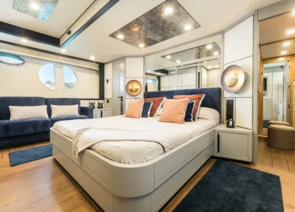 rodman muse 74 mr corn vip cabin