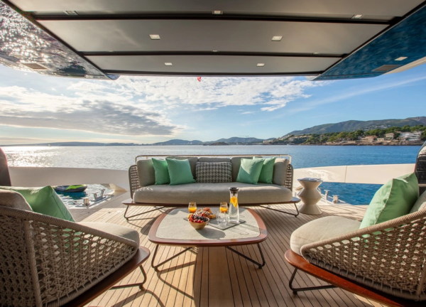 sanlorenzo sx76 cloud ix exterior lounge