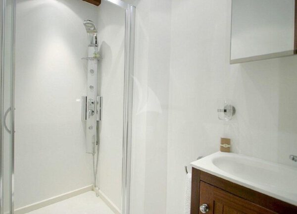 Bathroom Matina