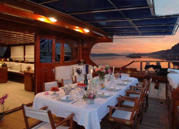 Dinningtable Matina