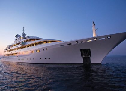 luxusyacht omega 82 westliches mitelmeer charter