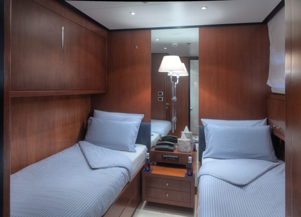 twin bed cabin luxusyacht sanlorenzo 100