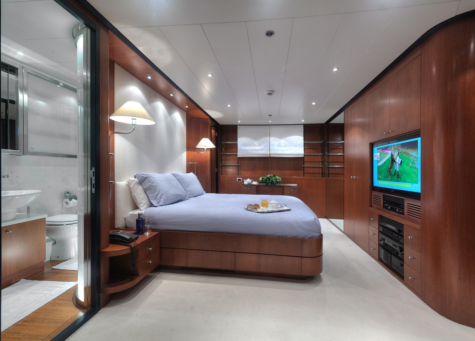 vip kabine luxusyacht sanlorenzo 100 charter balearics