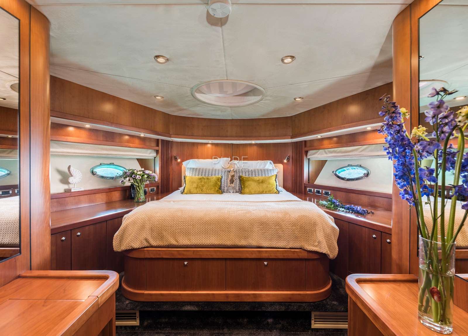 cabin sunseeker predator 82 froggy charter