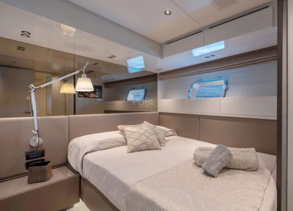 cabin yacht charter luxury sanlorenzo sx88