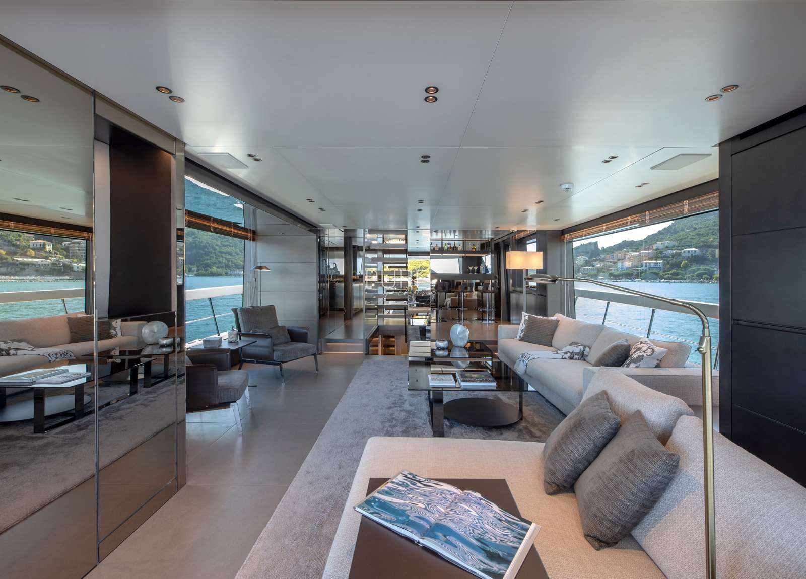 lounge yacht charter luxury sanlorenzo sx88