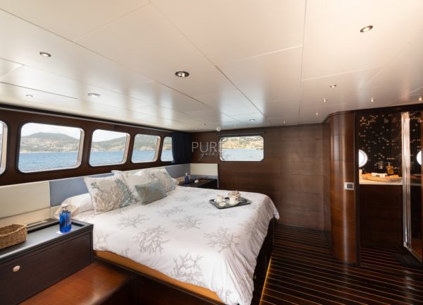 master kabine luxusyacht navetta 31 balearic islands