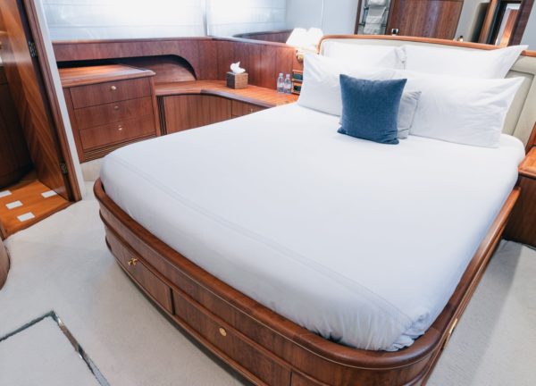 masterCabin Luxury Yacht lady amanda