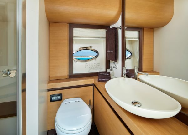 badezimmer luxusyacht pershing 72 legendary balearics