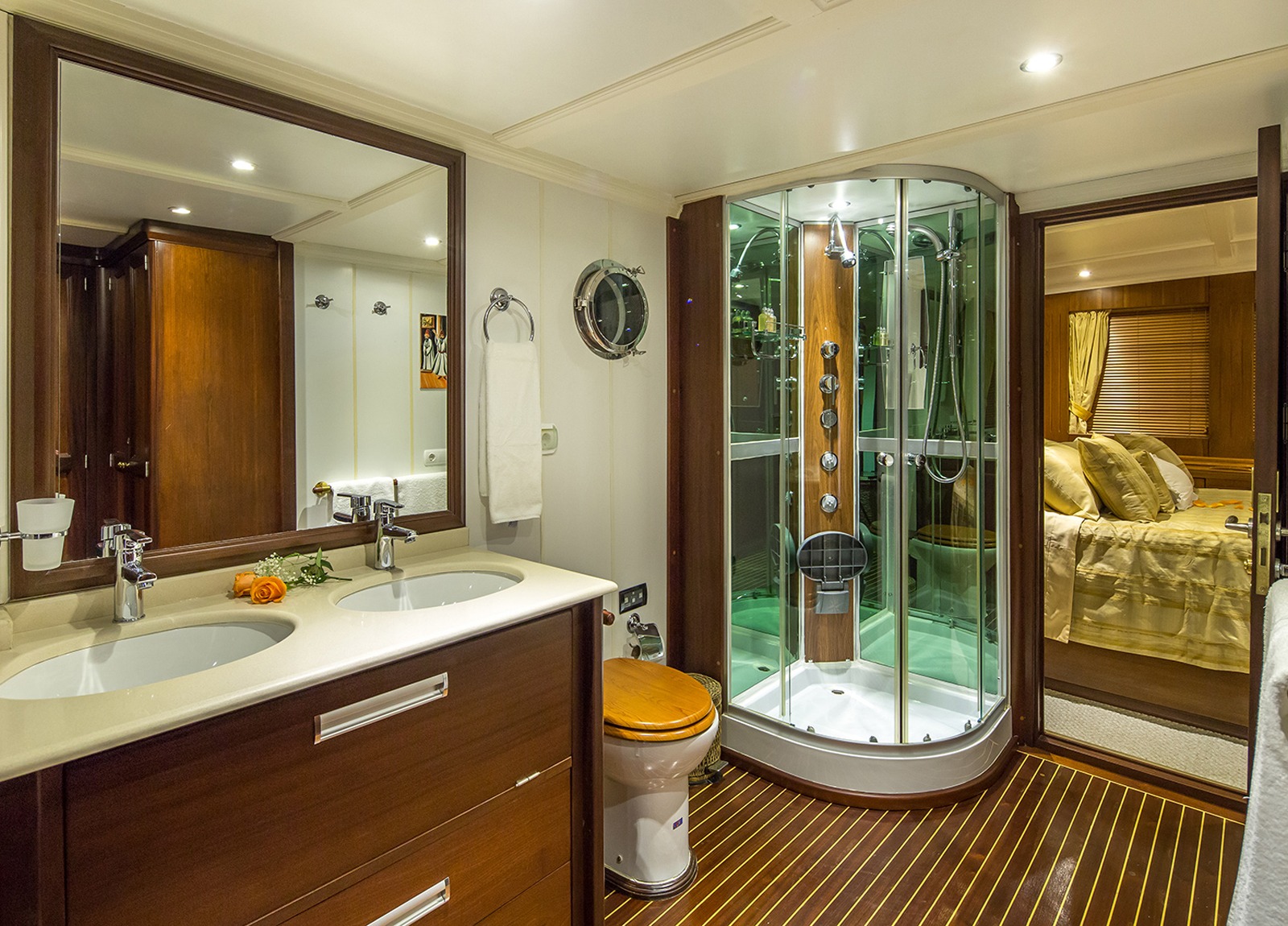 badezimmer luxusyacht donna del mare charter kroatien