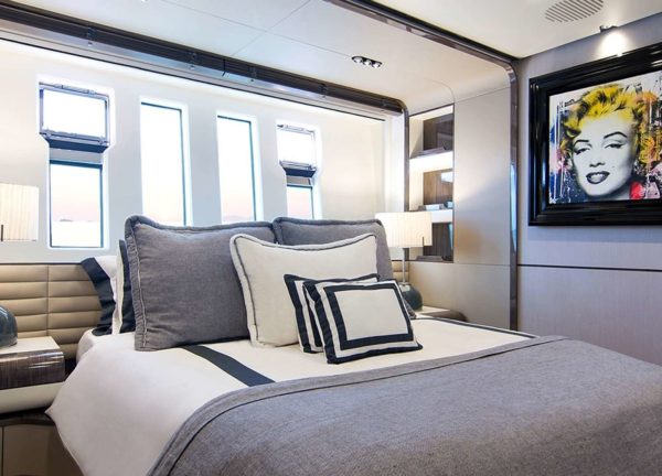 Doppelbett Cabin Luxury Yacht azimut 95 memories too