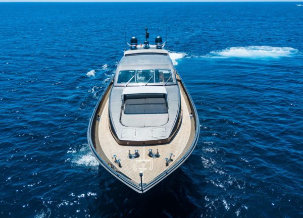 luxusyacht leopard 27 aya for charter bug