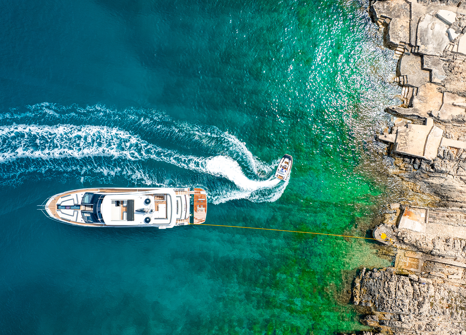 kroatien coast luxus yacht galeon 640 fly