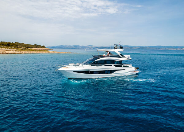 kroatien luxus yacht galeon 640 fly