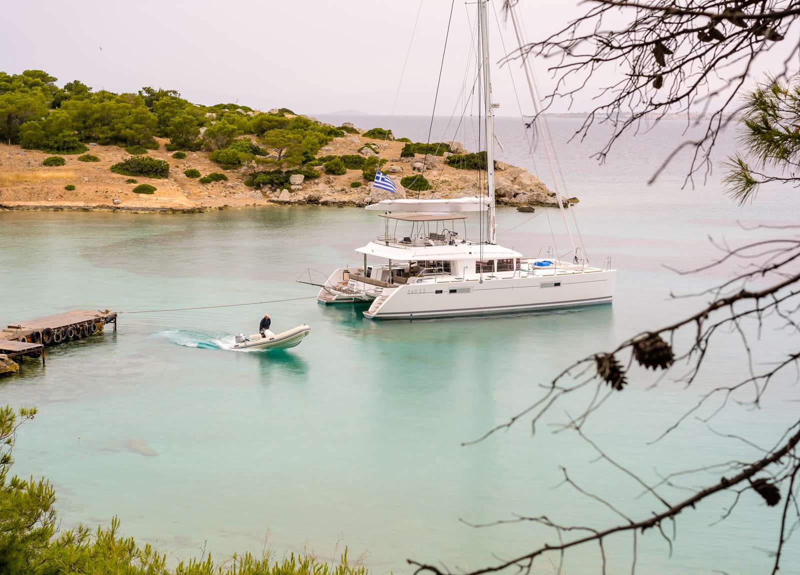 luxury catamaran lagoon 560 s2 moya griechenland