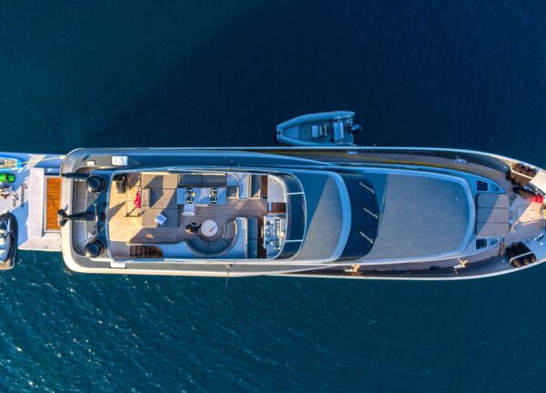 luxusyacht admiral 101 summer fun charter