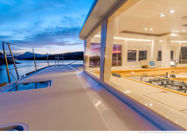 oberdeck luxury catamaran lagoon 560 s2 moya griechenland