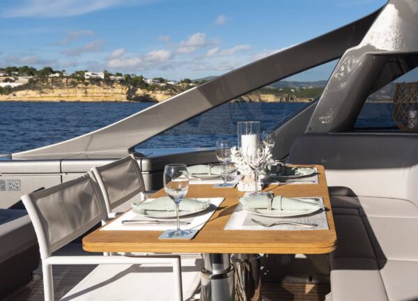 oberdeck luxusyacht pershing 7x marleena viii balearic islands