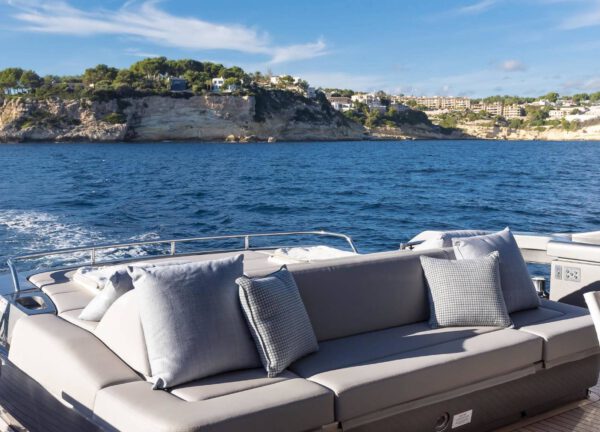 oberdeck luxusyacht pershing 7x marleena viii balearics