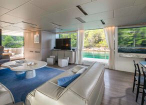 lounge luxusyacht sanlorenzo sl 106