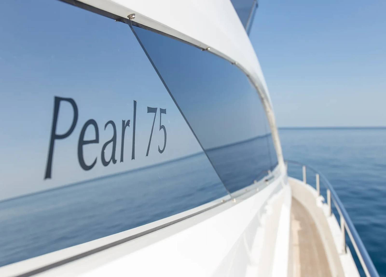 luxusyacht pearl tomi westliches mitelmeer charter
