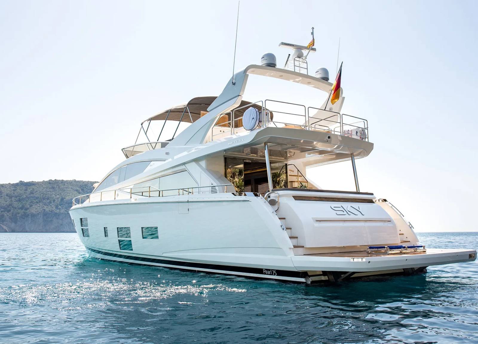 luxusyacht pearl tomi