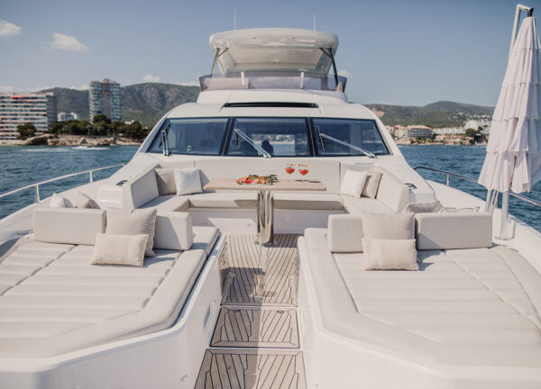 Sonnendeck luxusyacht sunseeker 76 Lady m palma