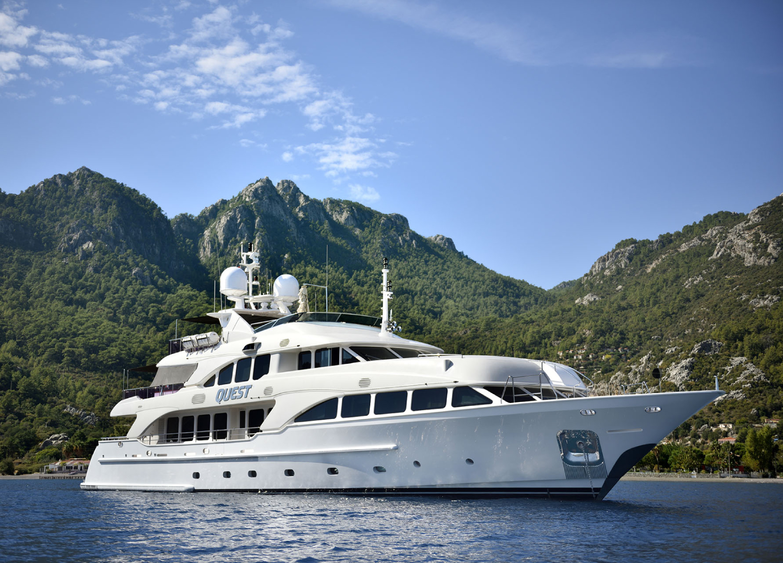 benetti classic 120 quest view