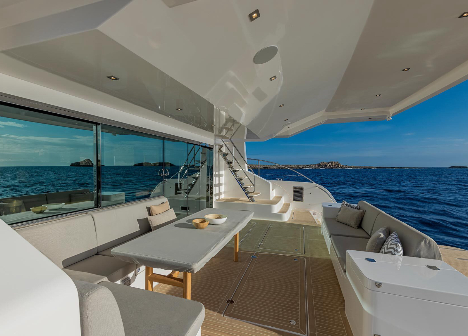 charter yacht silent dream outdoor lounge